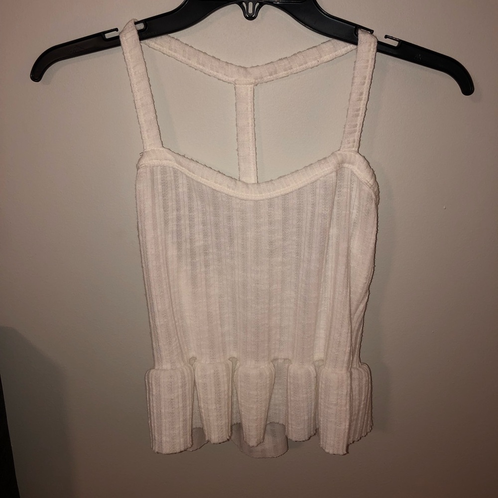 Vestique Cropped Top